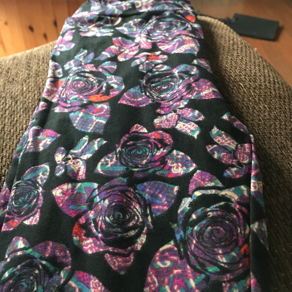 Brand New LuLaRoe Leggings-OS