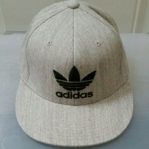 Adidas Originals Classic Logo Flexfit cap S/M
