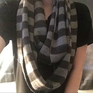 EXPRESS Infinity Scarf