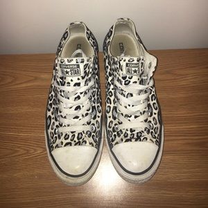 Cheetah converse size 9
