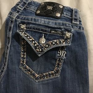 Damaged** 27 signature boot Miss Me jeans