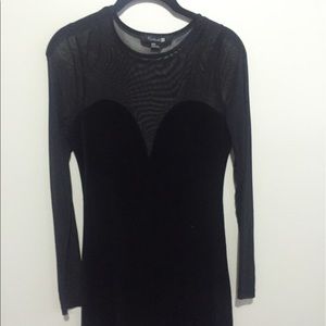 Black velvet & mesh dress 👗