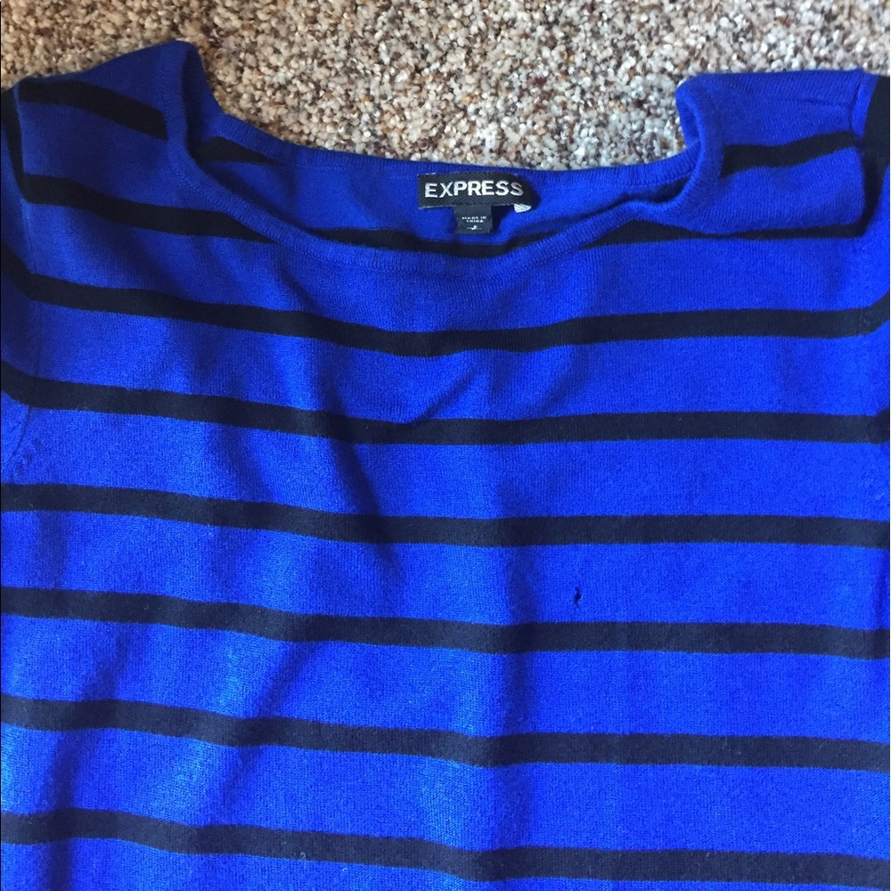 Express 3/4 sleeves light weight sweeter