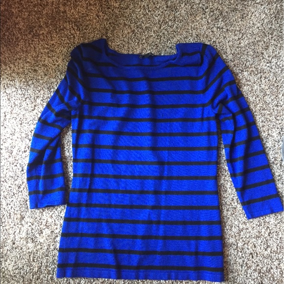 Express 3/4 sleeves light weight sweeter - Picture 3 of 3