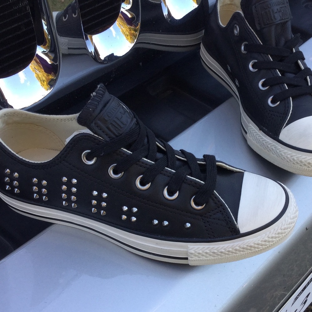 Last pair!!! 6.5 Women's Studded Converse - Picture 5 of 6