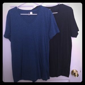 Set of two! H&M Men's v-neck cotton tees.