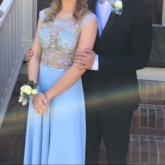 Beautiful Cinderella Blue Prom Dress💙 - Picture 2 of 2