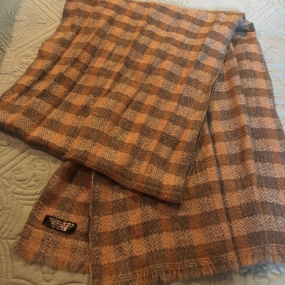 Cashmere scarf