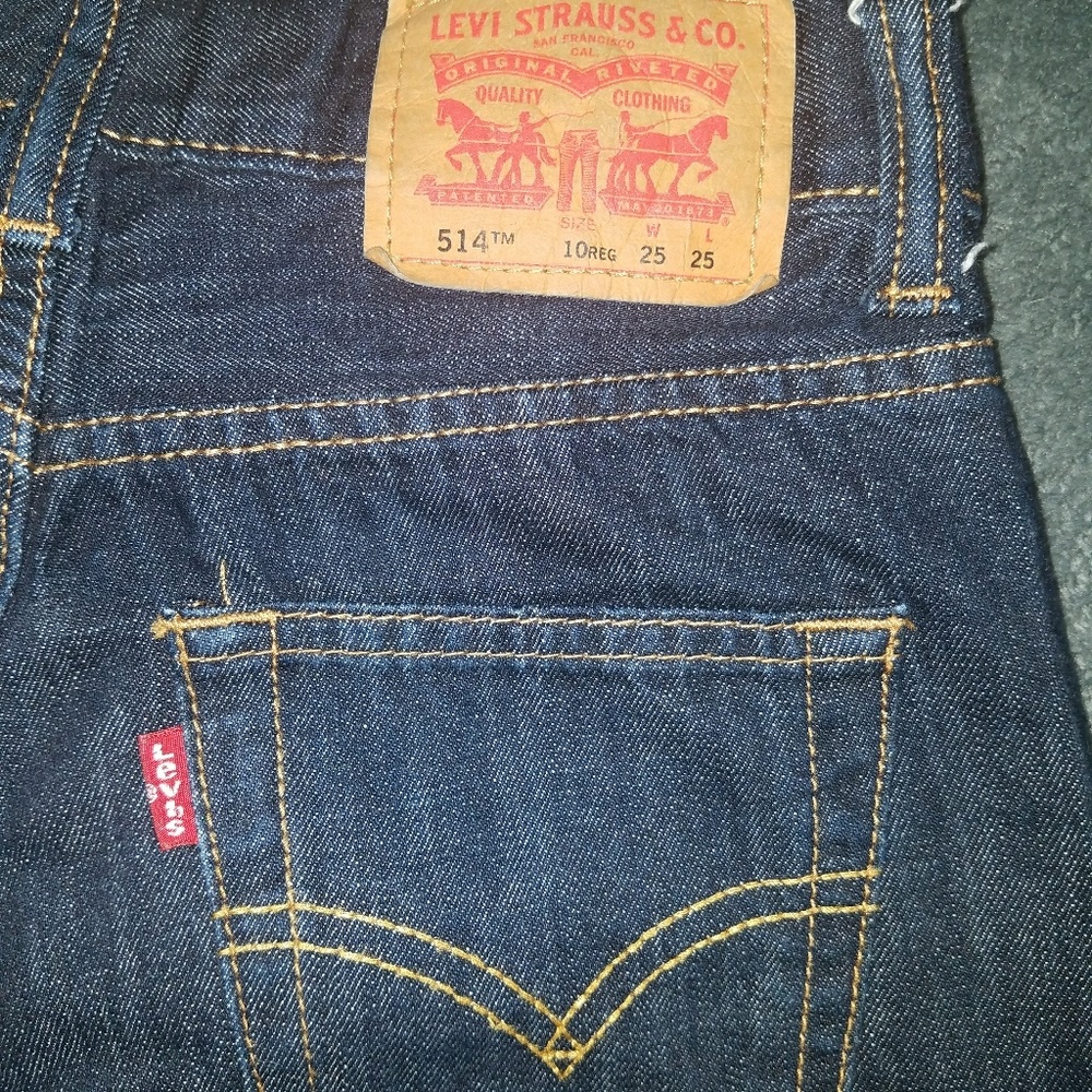 NWOT 514 LEVIS BOYS straight leg MAKE AN OFFER!