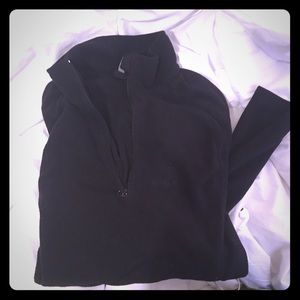 Black pullover fleece, size XS
