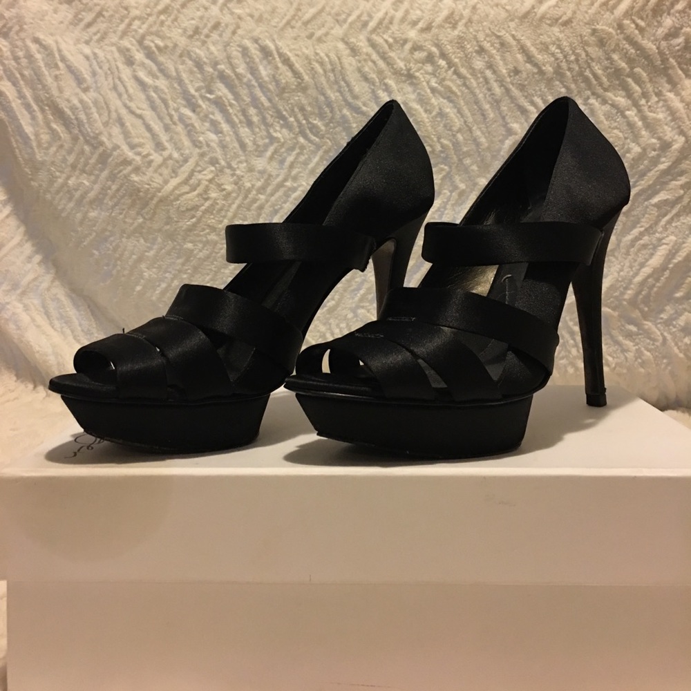BCBGMAXAZRIA Platform Stilettos