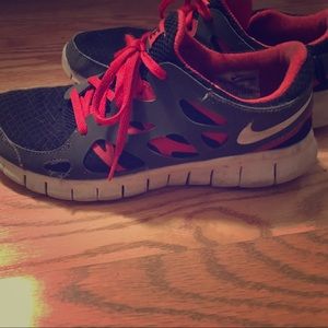 I'm selling Nike shoes