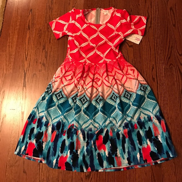 LuLaRoe Dresses & Skirts - Unicorn LuLaRoe Amelia BNWT