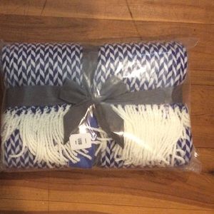 NWT West Elm Arrow Jacquard Throw Blanket