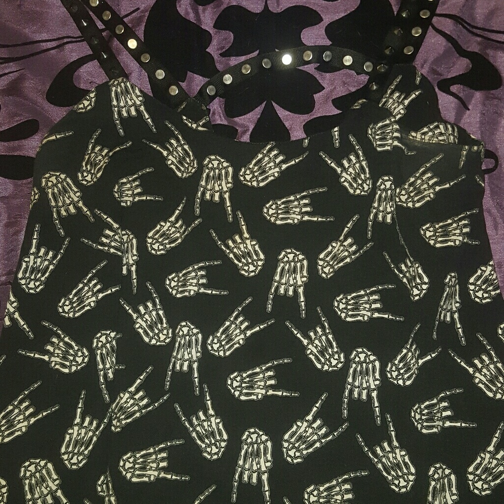 Skeleton hands horns up Tank top