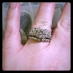 Cubic zirconia wedding set