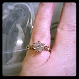 Rose gold toned ring