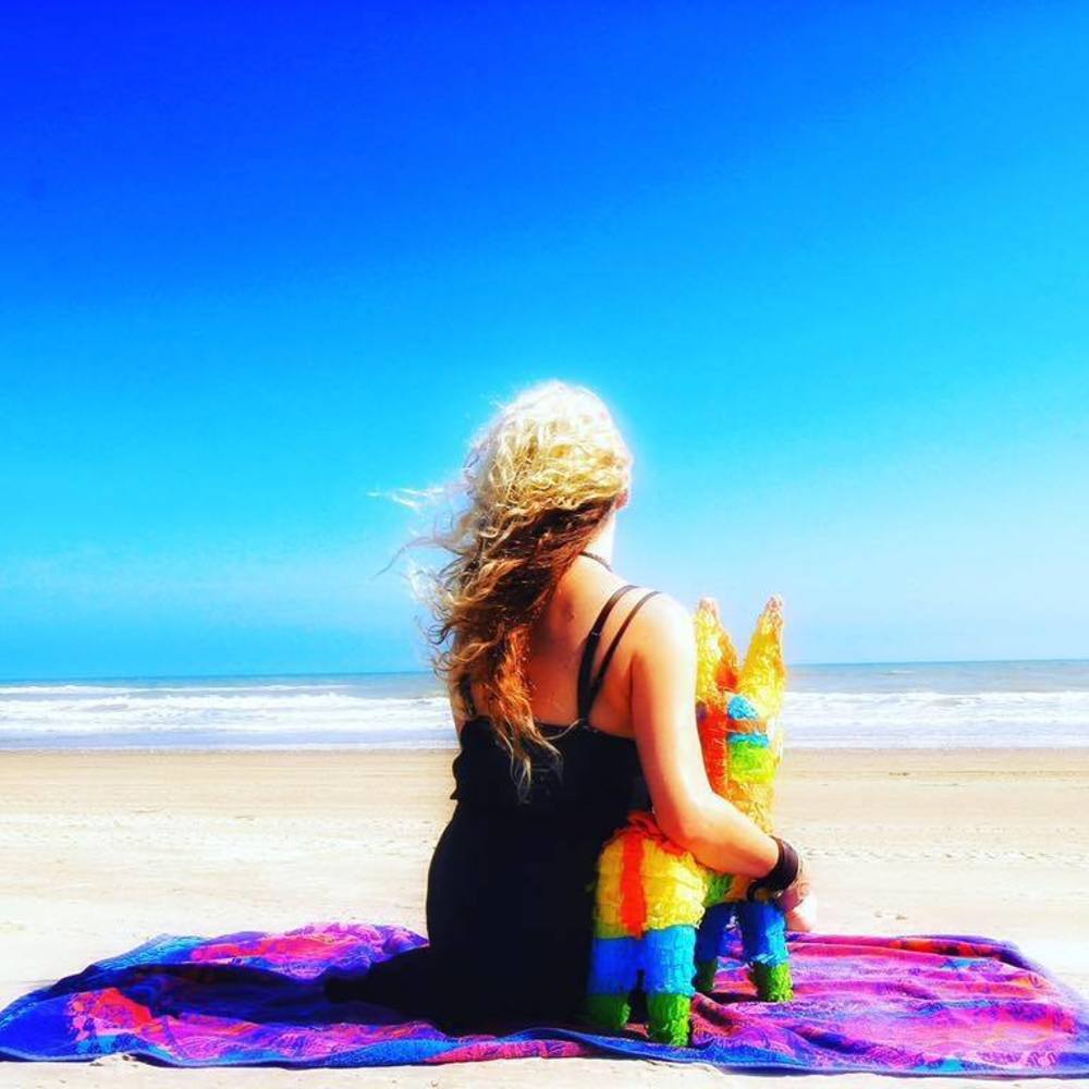 Meet your Posher, Laurel