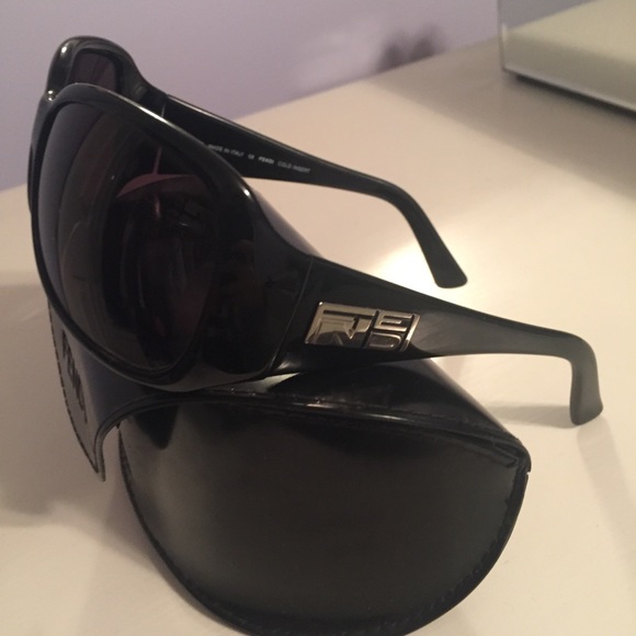 Fendi black sunglasses - Picture 4 of 7