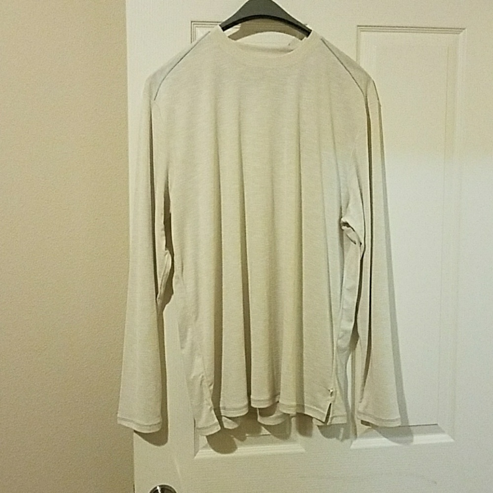 Tommy Bahama long sleeve light weight shirt