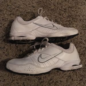 Nike white leather tennis shoes