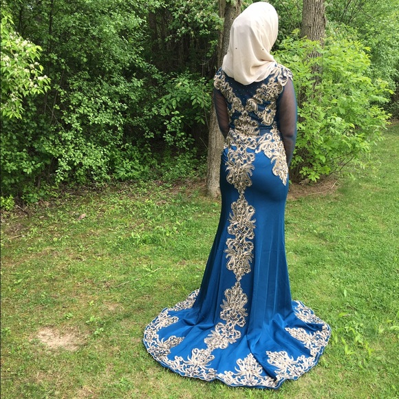 PROM DRESS - Picture 2 of 5