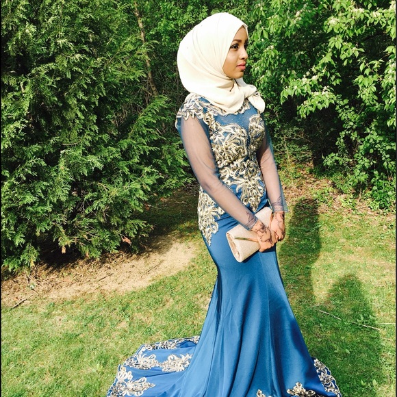 PROM DRESS - Picture 3 of 5