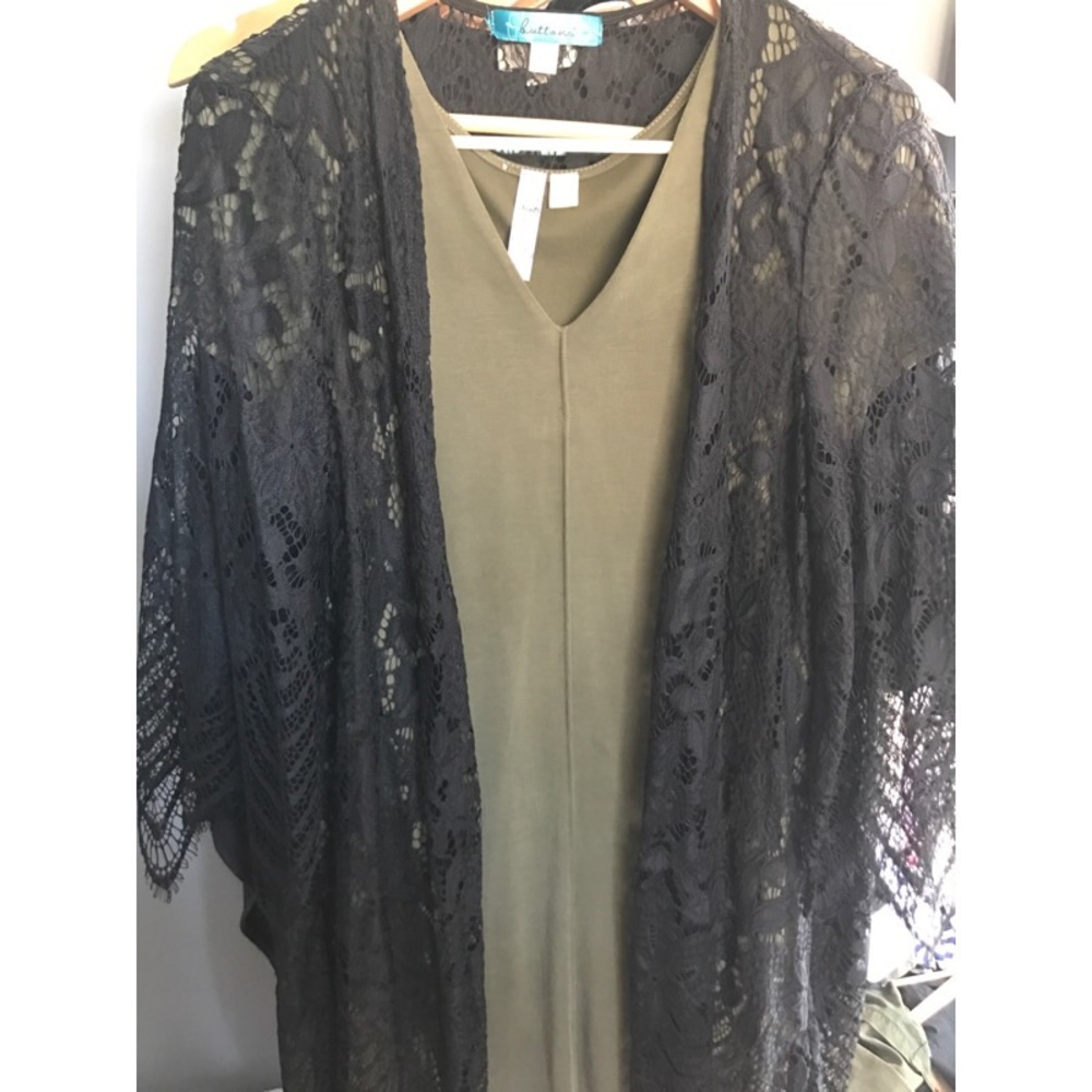 Francesca's green dress