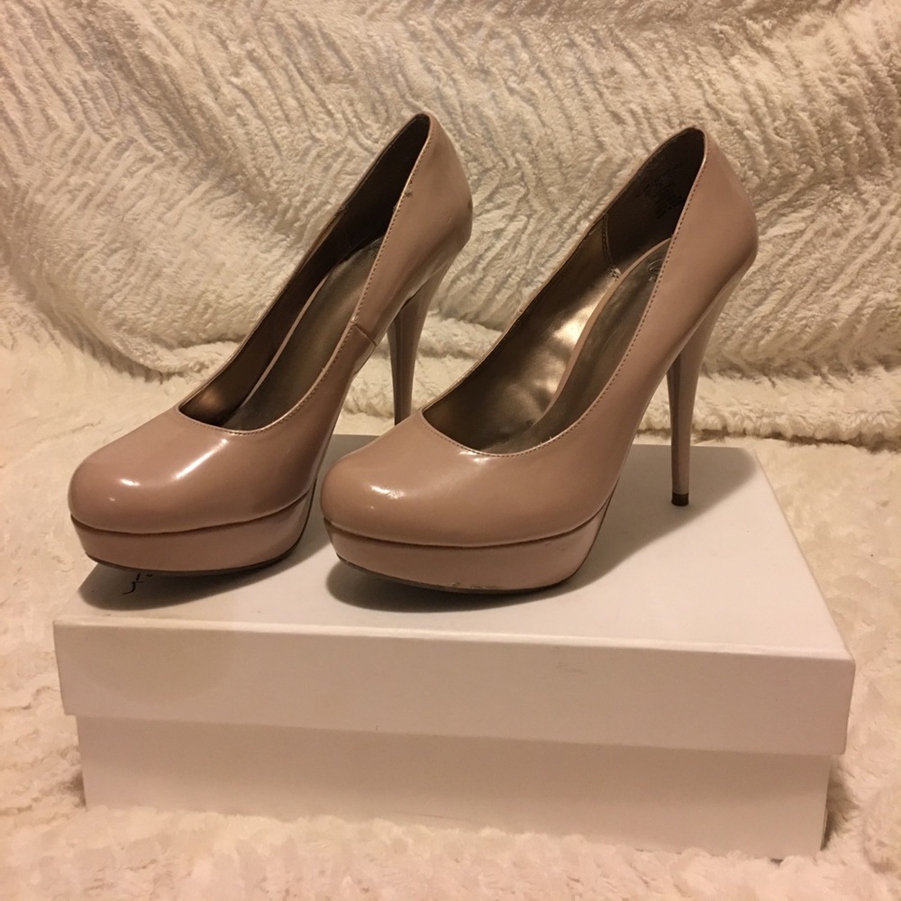 Nude Platform Pumps