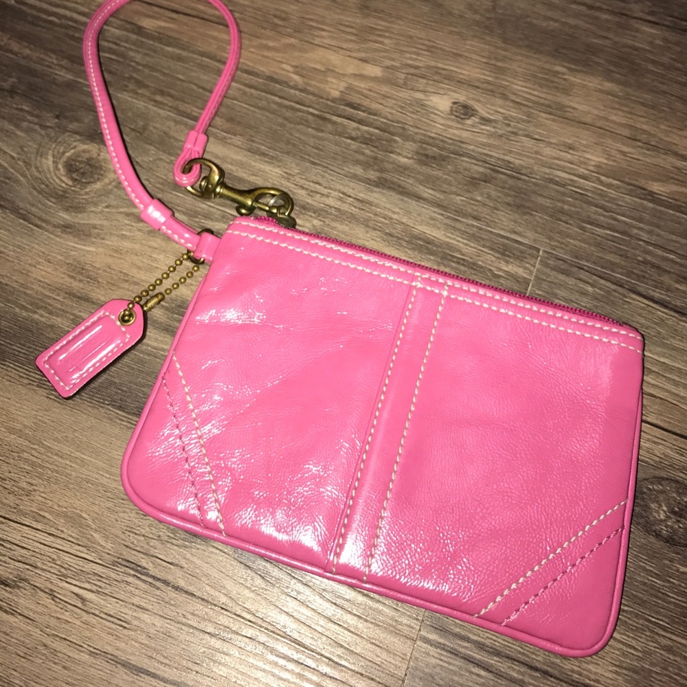 Coach Leather Wristlet (Pink)