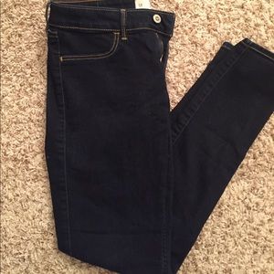 Dark Wash Hollister jeans