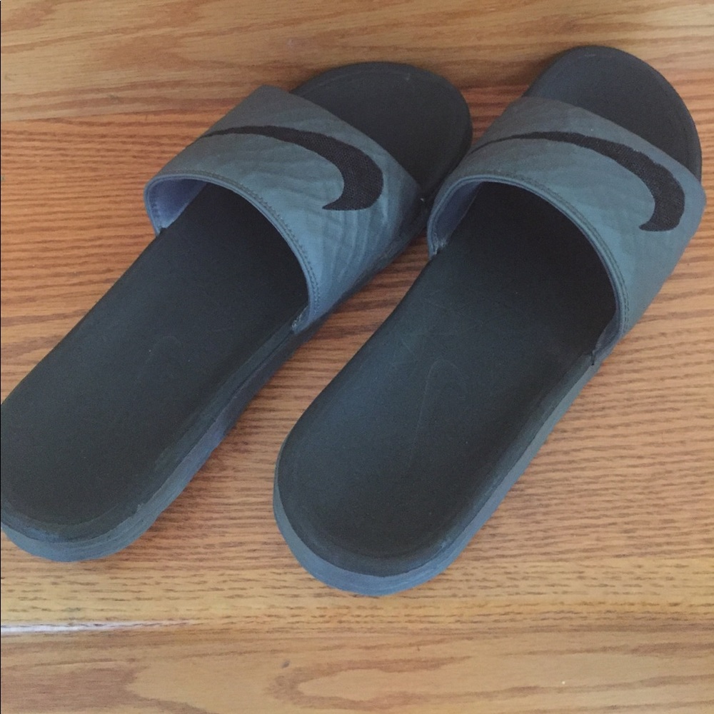Nike slides