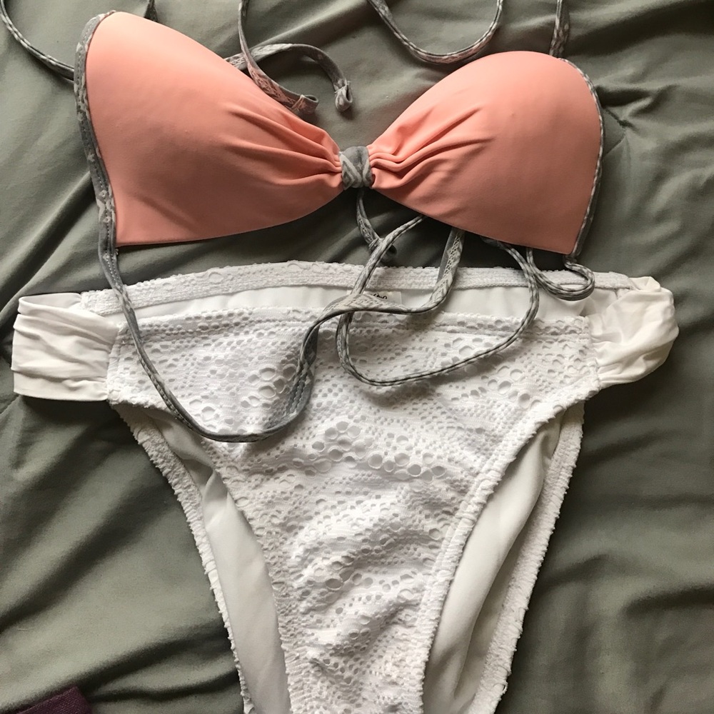 Empyre & Mossimo Size S Bikini