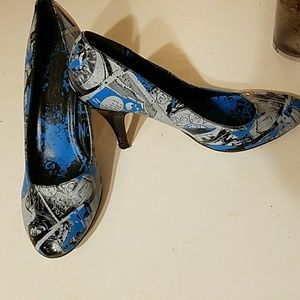 Adorable comic heels