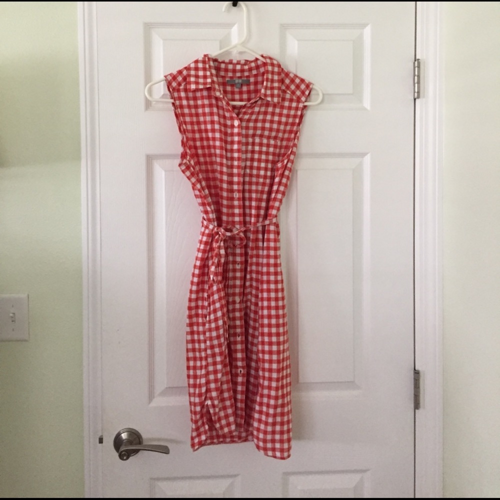 Gingham dress, perfect for spring!
