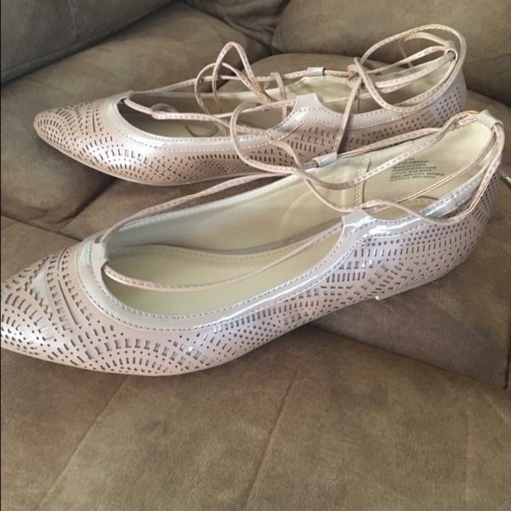 Size 10 nude Flats