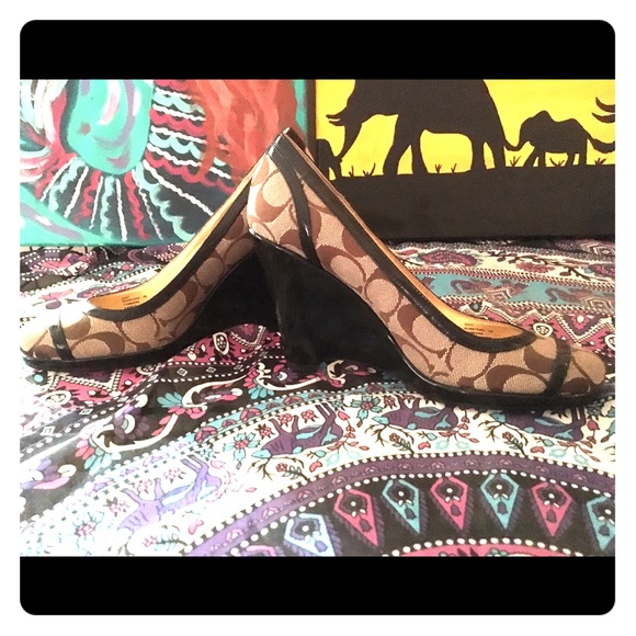 Coach Wedges Size 7 - Picture 1 of 2