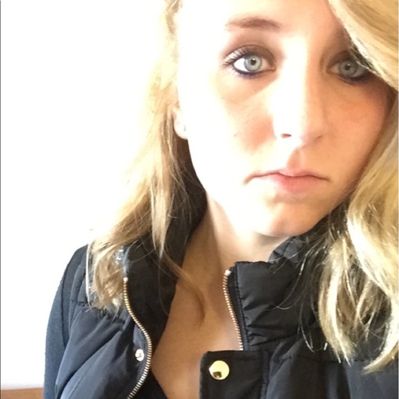 Meet your Posher, Kelcey - Picture 1 of 1