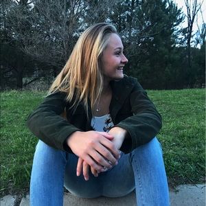 Meet your Posher, Laney