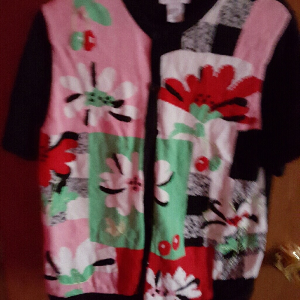Short sleeves flowers
