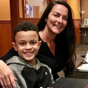 Meet your Posher, Feather