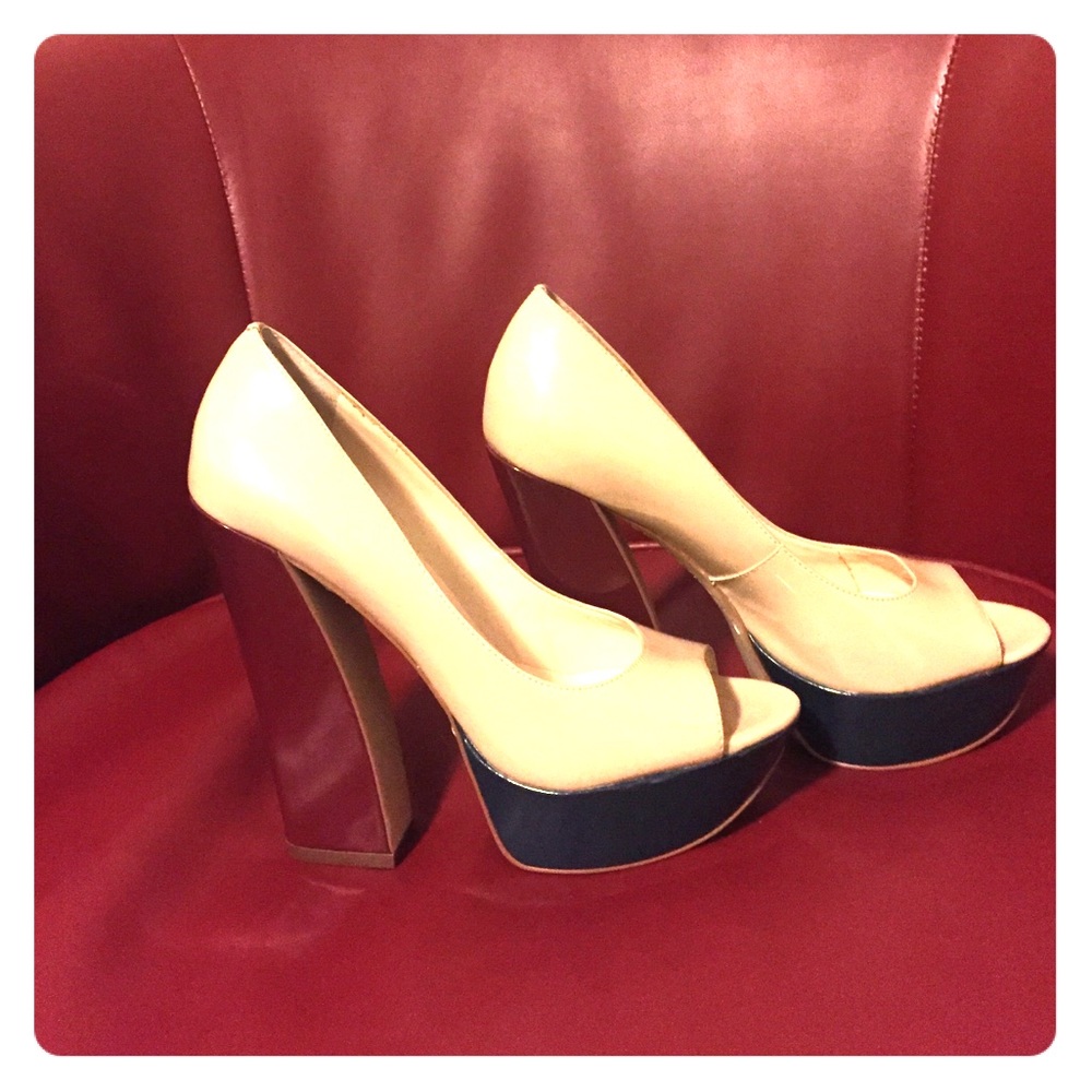 Brand new boutique 9 shoes, never worn