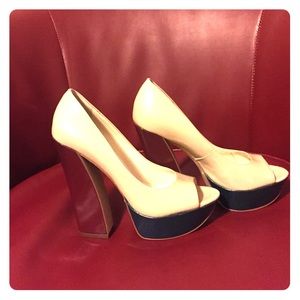 Brand new boutique 9 shoes, never worn