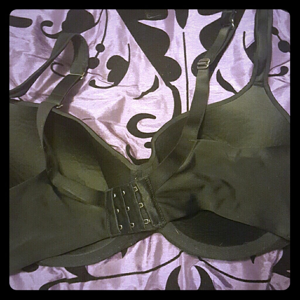 Woman's bra - Picture 2 of 2
