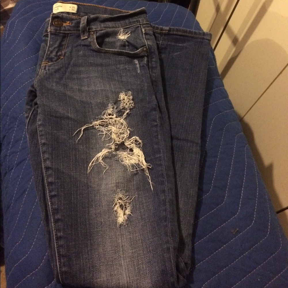 Destroyed Skinny Jeans