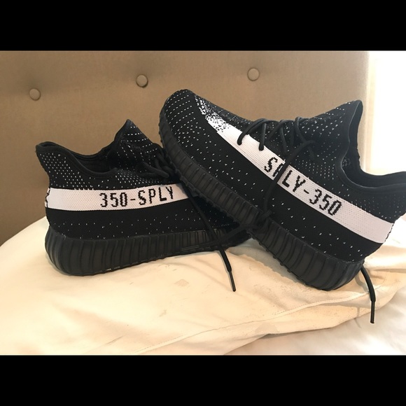 Yeezy 350 Boost V2 Size 8.5