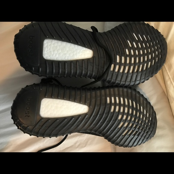 Yeezy 350 Boost V2 Size 8.5