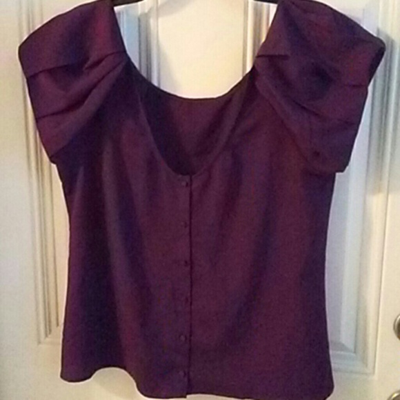 Blouse - Picture 2 of 3