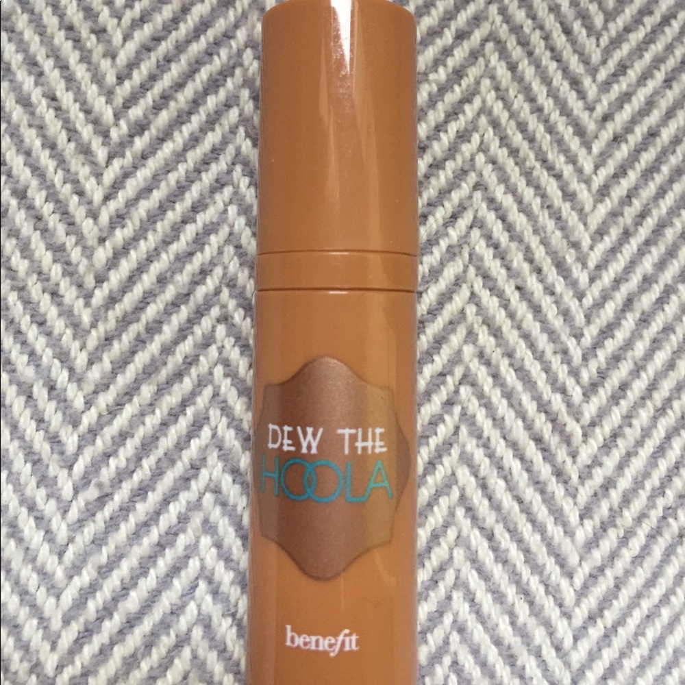 Benefit Dew the Hoola deluxe mini