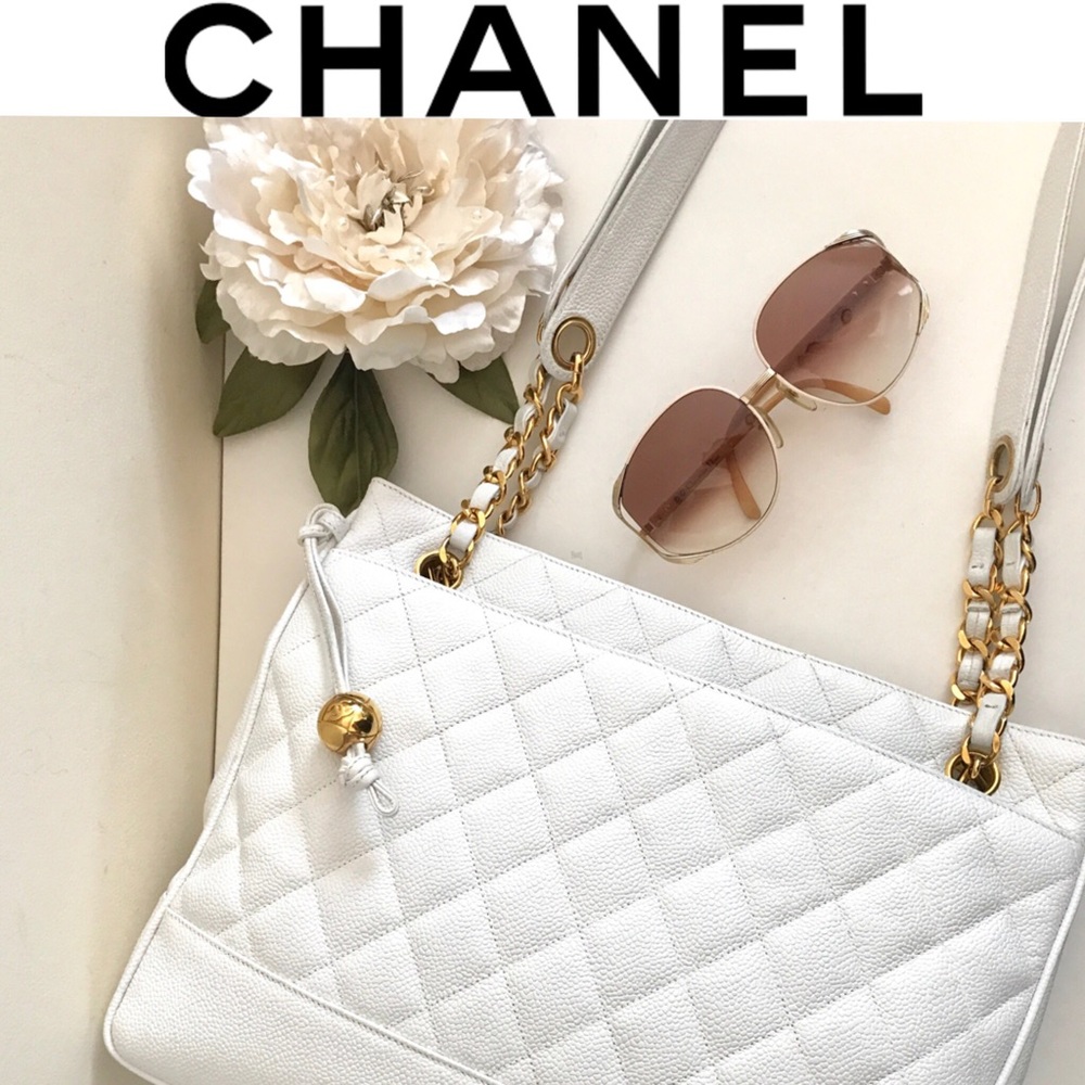 CHANEL White Caviar Leather Tote Vintage